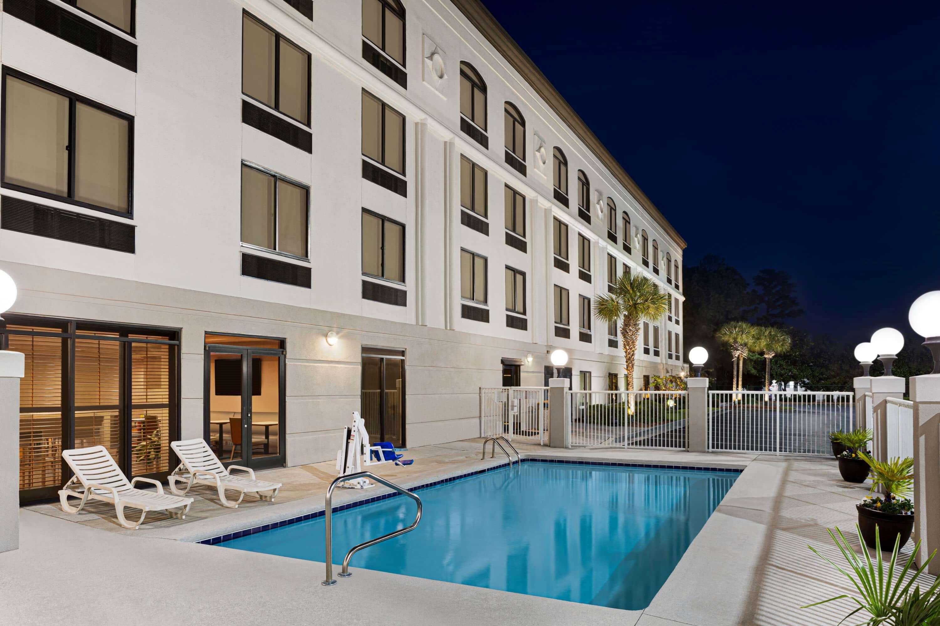 Hotel Wingate By Wyndham Wilmington Exterior foto